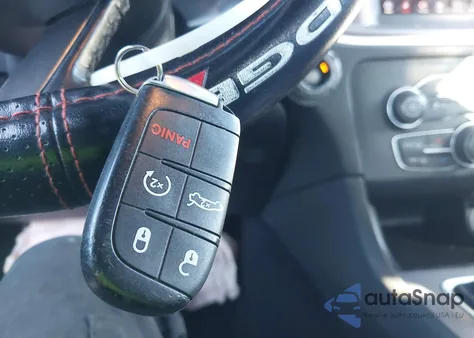 2019 Dodge Charger Sxt Rwd z USA, uszkodzony, nr VIN 2C3CDXBG7KH753192